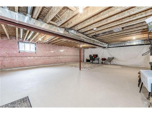 22-300 Richmond Street, Thorold, ON - Indoor Photo Showing Basement