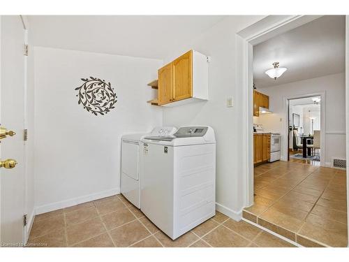 24 Thorndale Street N, Hamilton, ON - Indoor Photo Showing Laundry Room