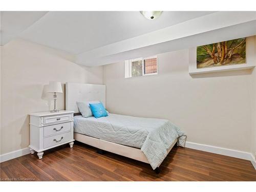 24 Thorndale Street N, Hamilton, ON - Indoor Photo Showing Bedroom