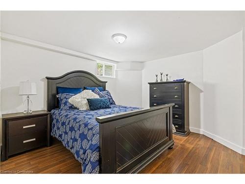 24 Thorndale Street N, Hamilton, ON - Indoor Photo Showing Bedroom