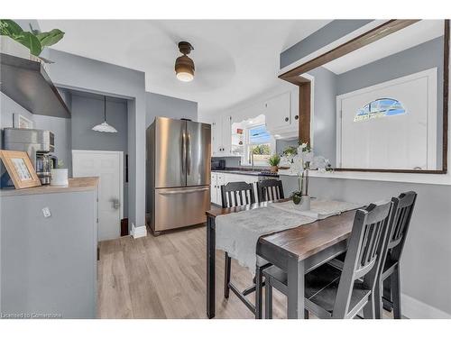 832 Pine Street, Dunnville, ON - Indoor Photo Showing Dining Room