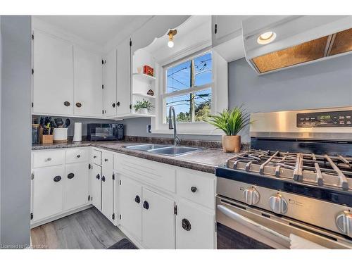 832 Pine Street, Dunnville, ON - Indoor Photo Showing Kitchen With Double Sink