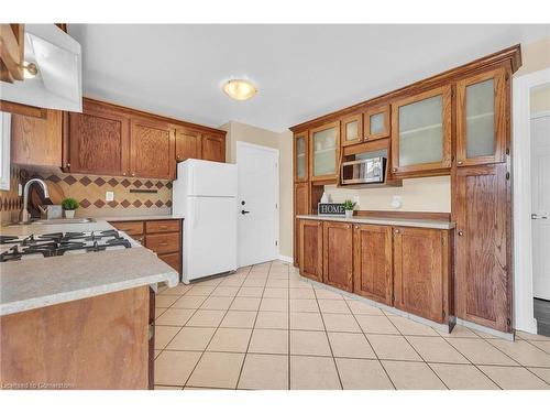 558 Ontario Street, St. Catharines, ON - Indoor Photo Showing Kitchen