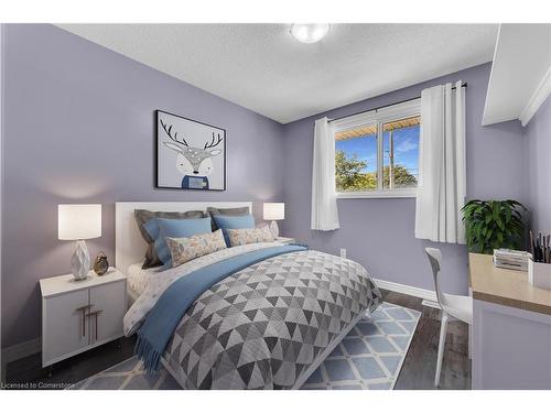 558 Ontario Street, St. Catharines, ON - Indoor Photo Showing Bedroom