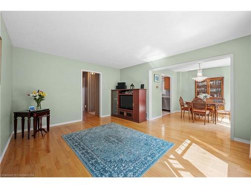 13 Pinellas Drive, Brampton, ON - Indoor Photo Showing Living Room