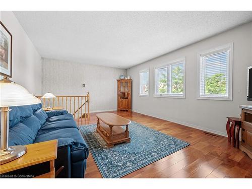 13 Pinellas Drive, Brampton, ON - Indoor Photo Showing Living Room