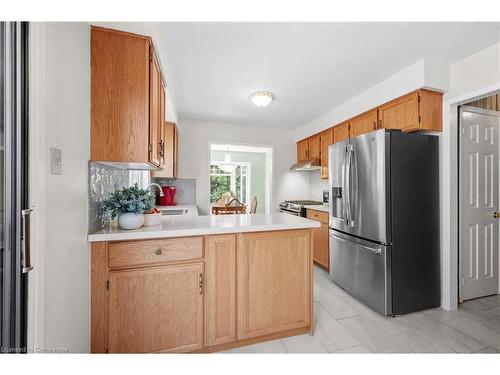 13 Pinellas Drive, Brampton, ON - Indoor Photo Showing Kitchen