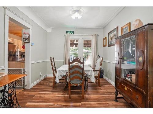 150 Prospect Street N, Hamilton, ON - Indoor Photo Showing Dining Room