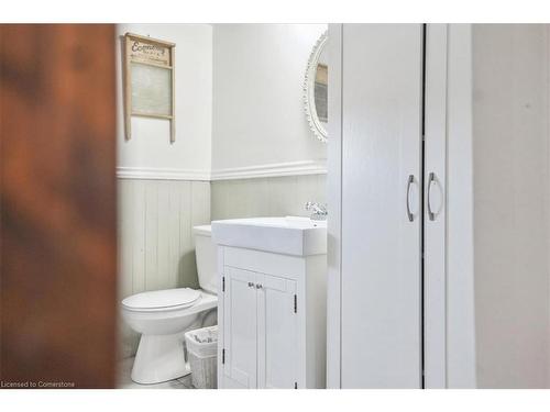 150 Prospect Street N, Hamilton, ON - Indoor Photo Showing Bathroom