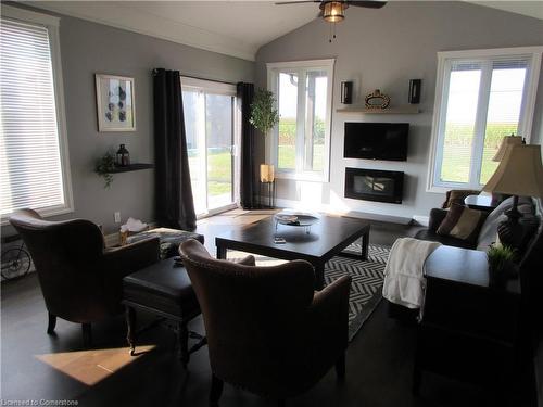 1163 Kohler Road, Cayuga, ON - Indoor Photo Showing Living Room With Fireplace