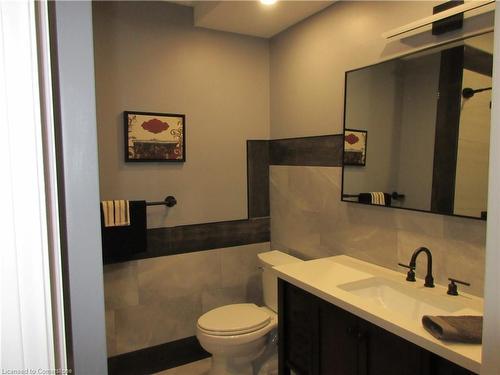 1163 Kohler Road, Cayuga, ON - Indoor Photo Showing Bathroom