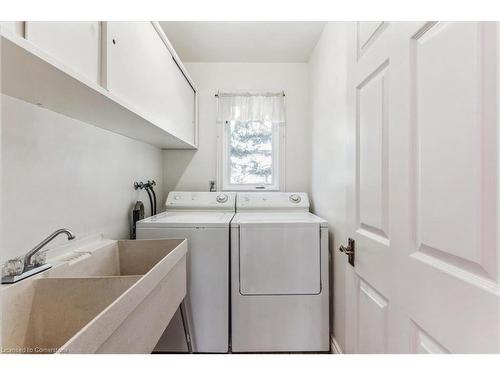 335 York Road, Burlington, ON - Indoor Photo Showing Laundry Room