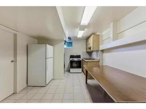 335 York Road, Burlington, ON - Indoor Photo Showing Kitchen