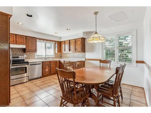 335 York Road, Burlington, ON - Indoor Photo Showing Other Room