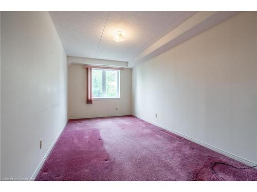 212-416 Limeridge Road E, Hamilton, ON - Indoor Photo Showing Other Room