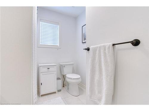 94 Benziger Lane, Stoney Creek, ON - Indoor Photo Showing Bathroom