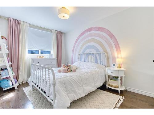 94 Benziger Lane, Stoney Creek, ON - Indoor Photo Showing Bedroom