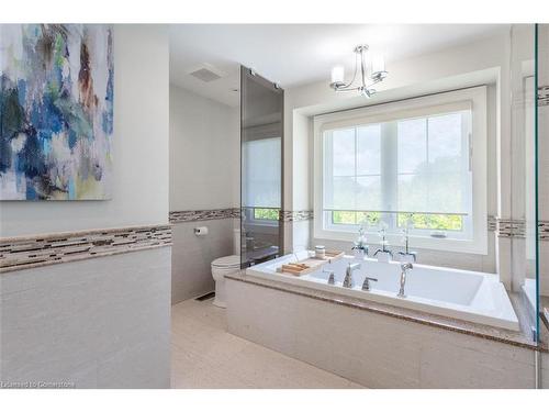 2185 Meadowland Drive, Oakville, ON - Indoor Photo Showing Bathroom