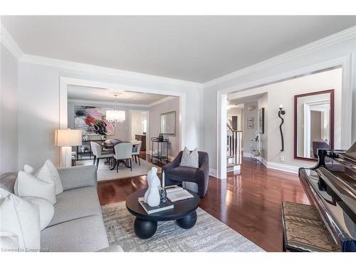 2185 Meadowland Drive, Oakville, ON - Indoor Photo Showing Living Room