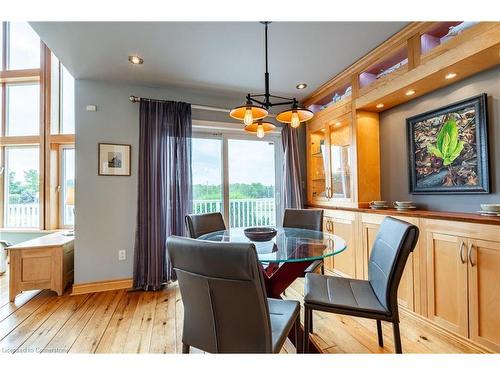 554 Baptist Church Road, Caledonia, ON - Indoor Photo Showing Dining Room