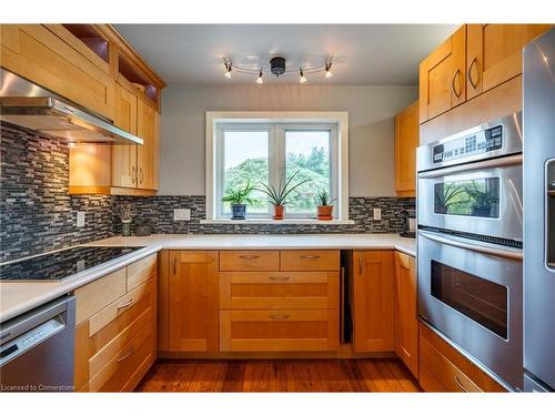 554 Baptist Church Road, Caledonia, ON - Indoor Photo Showing Kitchen