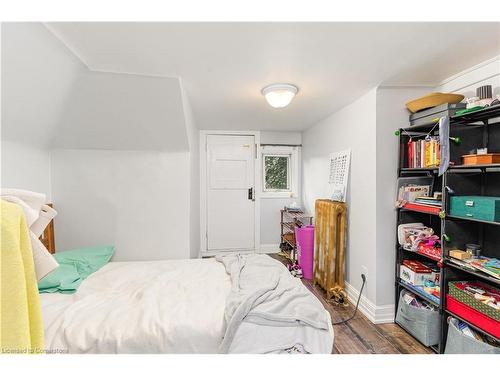 74 Kenilworth Avenue S, Hamilton, ON - Indoor Photo Showing Bedroom