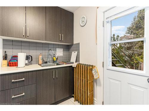 74 Kenilworth Avenue S, Hamilton, ON - Indoor Photo Showing Kitchen