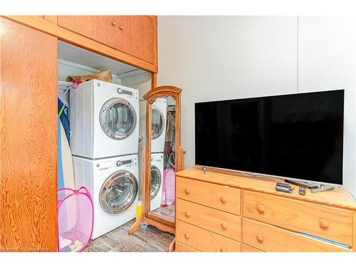 74 Kenilworth Avenue S, Hamilton, ON - Indoor Photo Showing Laundry Room