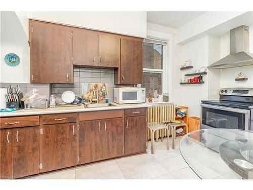 74 Kenilworth Avenue S, Hamilton, ON - Indoor Photo Showing Kitchen