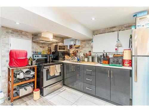 74 Kenilworth Avenue S, Hamilton, ON - Indoor Photo Showing Kitchen