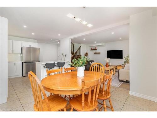 96 Stoneglen Way, Mount Hope, ON - Indoor Photo Showing Dining Room