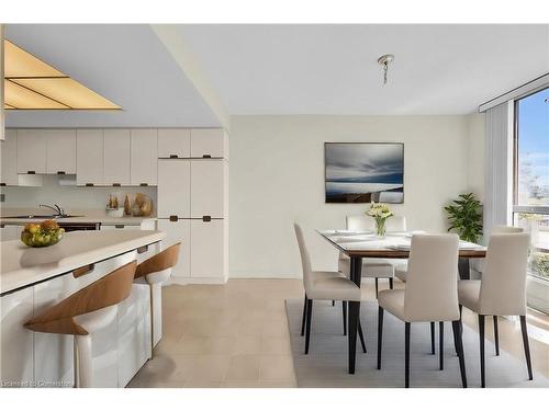 201-1237 North Shore Boulevard E, Burlington, ON - Indoor Photo Showing Dining Room