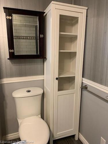 105 Smith Avenue, Hamilton, ON - Indoor Photo Showing Bathroom