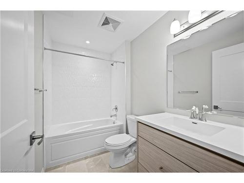 109-95 Dundas Street W, Oakville, ON - Indoor Photo Showing Bathroom