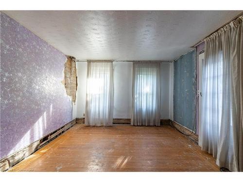 170 St. Clair Boulevard, Hamilton, ON - Indoor Photo Showing Other Room