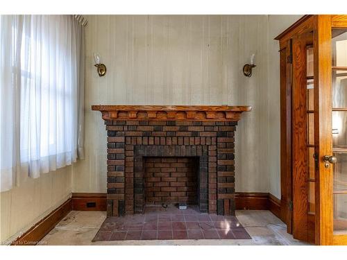 170 St. Clair Boulevard, Hamilton, ON - Indoor With Fireplace