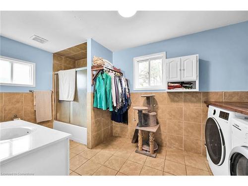 435 Highway 54 Road, Brantford, ON - Indoor Photo Showing Laundry Room