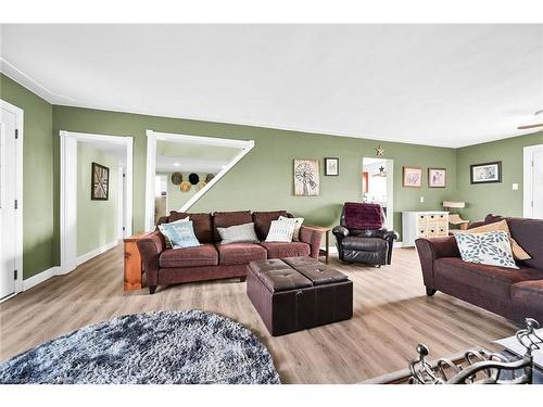 435 Highway 54 Road, Brantford, ON - Indoor Photo Showing Living Room