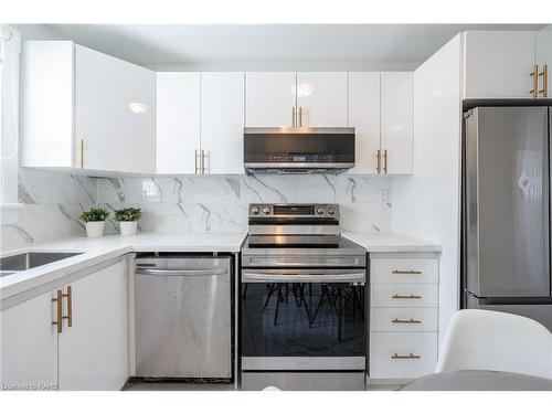 56 Cambridge Avenue, Hamilton, ON - Indoor Photo Showing Kitchen