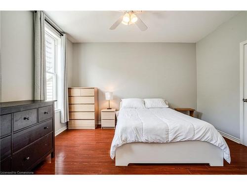 117 Ferguson Avenue S, Hamilton, ON - Indoor Photo Showing Bedroom