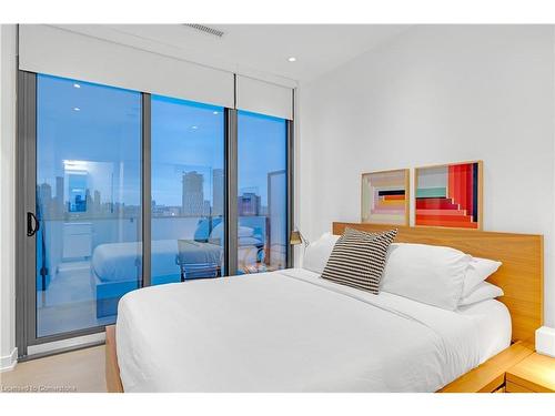 3711-20 Lombard Street, Toronto, ON - Indoor Photo Showing Bedroom