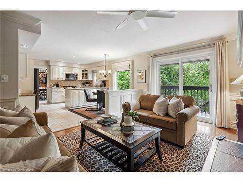 1926 Kerns Road, Burlington, ON - Indoor Photo Showing Living Room