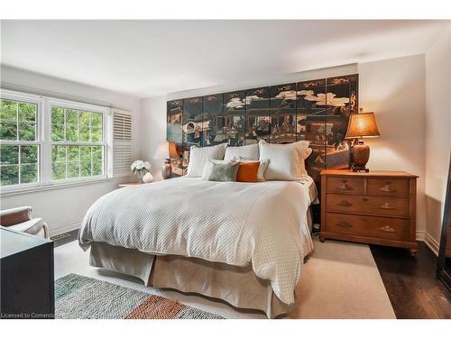 1926 Kerns Road, Burlington, ON - Indoor Photo Showing Bedroom