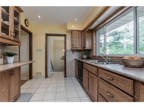 1345 Hixon Street, Oakville, ON 