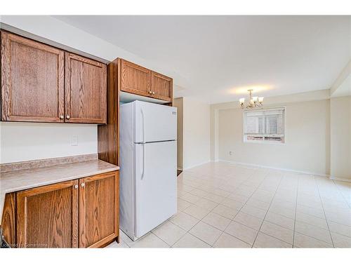 91 Powell Drive, Hamilton, ON - Indoor Photo Showing Kitchen