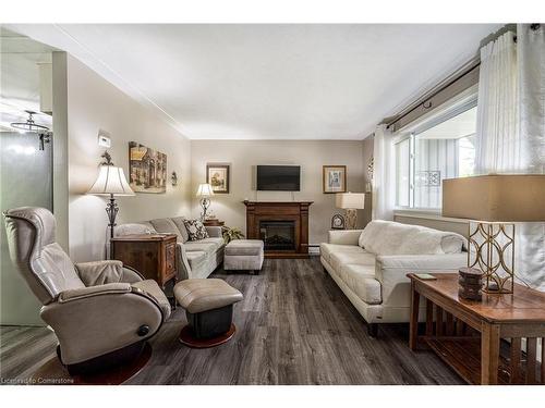 328 Fairview Avenue W, Dunnville, ON - Indoor Photo Showing Living Room With Fireplace