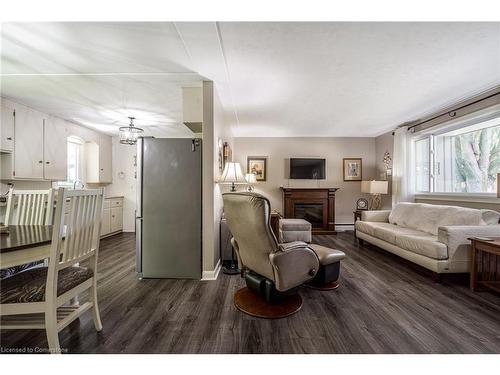 328 Fairview Avenue W, Dunnville, ON - Indoor Photo Showing Living Room With Fireplace