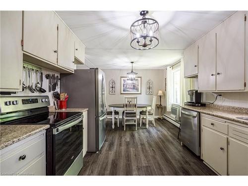 328 Fairview Avenue W, Dunnville, ON - Indoor Photo Showing Kitchen