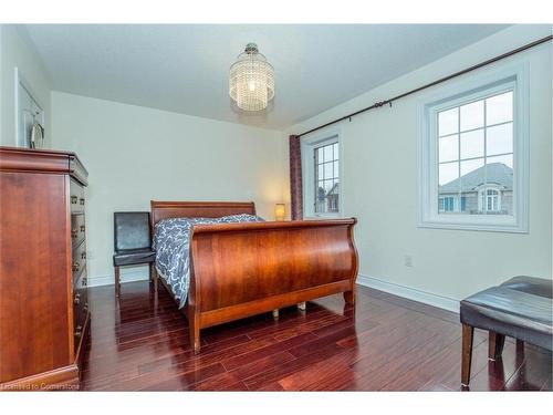 166 Alison Crescent, Oakville, ON - Indoor Photo Showing Bedroom