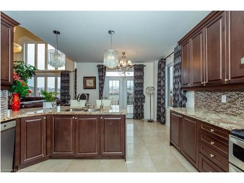 166 Alison Crescent, Oakville, ON - Indoor Photo Showing Kitchen With Double Sink